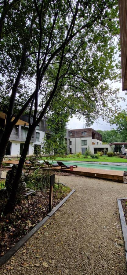 Utopia Hotel - Art & Nature Hotel Mons Exterior photo